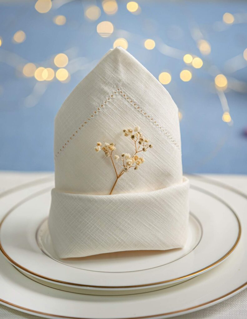 100% cotton material linen like texture elegant design available as tablecloth and napkin high-quality table linen luxury premium linen for five-star hotels